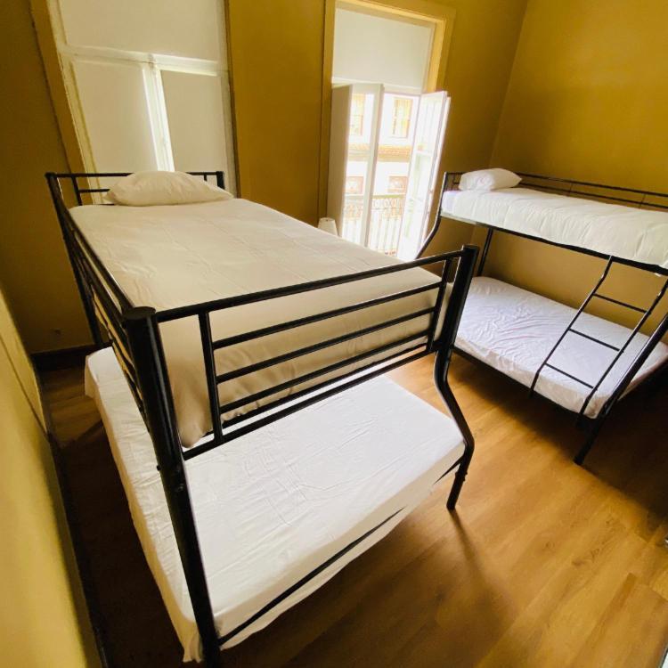 Casa Quixote Hostel บรากา ภายนอก รูปภาพ